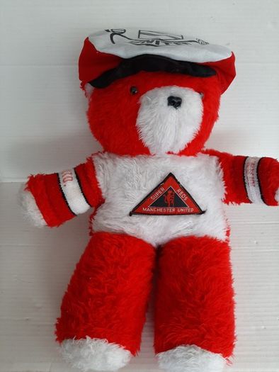 vintage man United teddy and cap and armbands from early 80,s