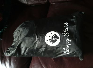Sleepy stars black out blind