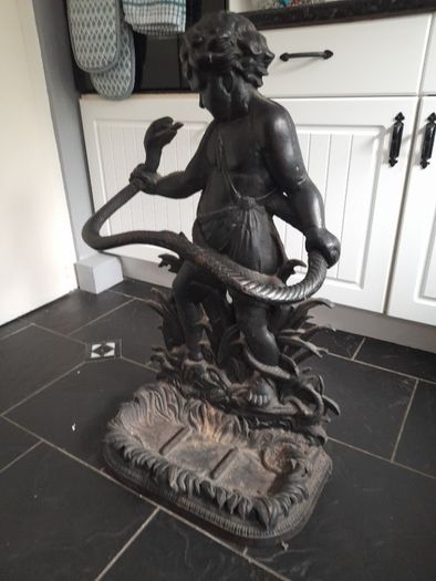 cast iron umbrella stand
