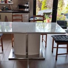 Extending dinning table 160cm-200cm /90cm