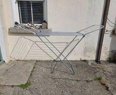 clothes horse