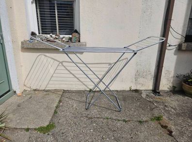 clothes horse