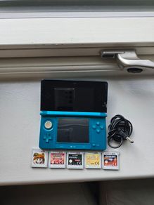 Nintendo 3ds coral blue