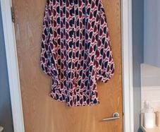 Papillonne Long Blouse.  S.S/M  - 14- 16.   New - No Tag.