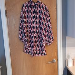 Papillonne Long Blouse.  S.S/M  - 14- 16.   New - No Tag.