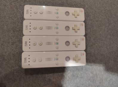 Four Nintendo Wii Original controllers