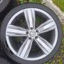 19" Genuine Vw Alloys with tyres Image 3