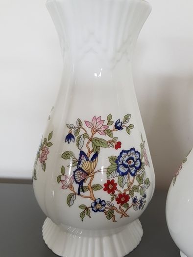 Royal Tara vase