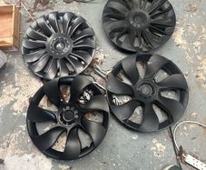 Tesla Y 19 inch hubcaps