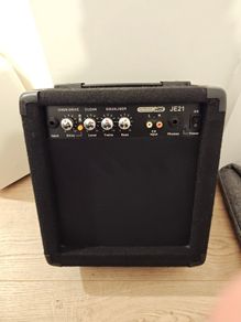 guitar amplifier