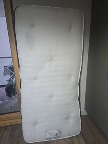 single mattress FTG- Mint condition