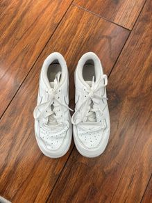UK 1.5 Nike trainers unisex