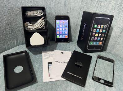 iPhone 3GS box set vintage collectible
