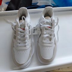 adidas runners  uk size 7 new with tags