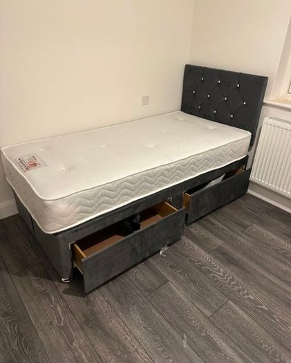 Small double bed, Beds