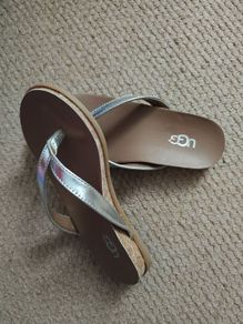 UGG girls sliders UK 13