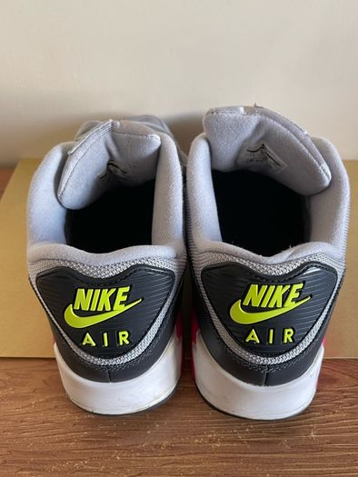 NIKE Airmax mens trainers size 10UK/44EU
