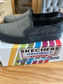 Sketchers womens memory foam shoes 40 eu 7UK New In box