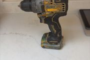 Dwalt Drill &amp; Battery