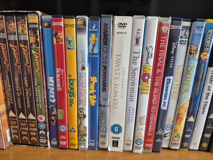 Cd, Dvd And Xbox, Ps3 Games