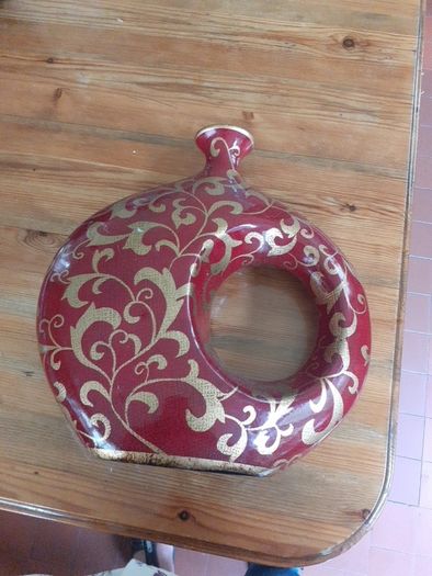 Chinese style vase.