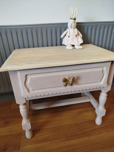 Bedside table