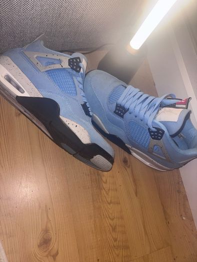 Jordan 4s