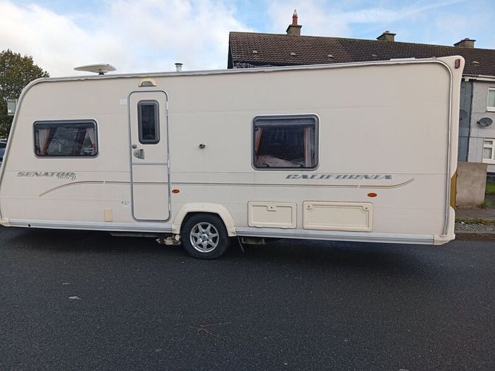 Baily senator  series 6 caravan year 2009
