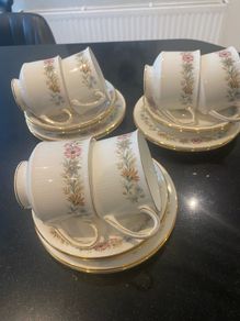 Royal Albert Belinda 18 piece tea set