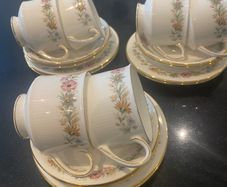 Royal Albert Belinda 18 piece tea set