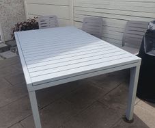 Garden Table - extendable