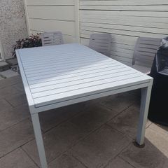 Garden Table - extendable