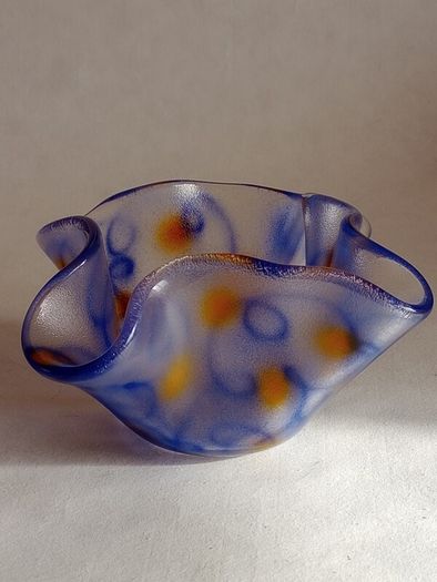Vintage Swedish Kosta Boda 1980s Studio Glass Bowl. Ulrica Hydman Vallien.