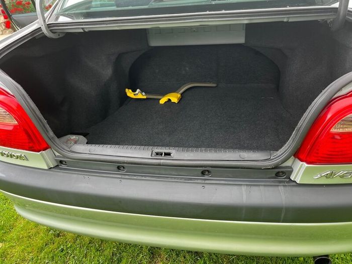 Toyota Avensis 2001