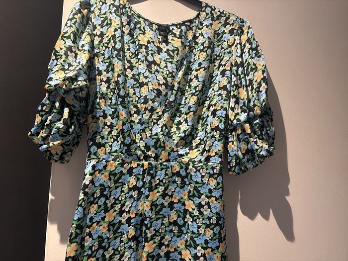river island ditsy dress that ties at back