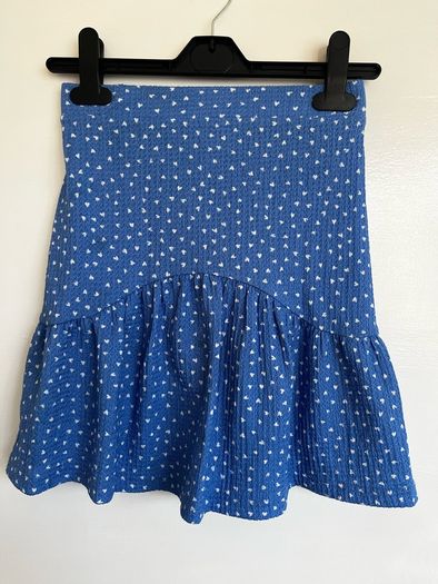 Knee length skirt age 10-11