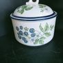 Wedgwood "Bramble" Casserole Dish Image 3