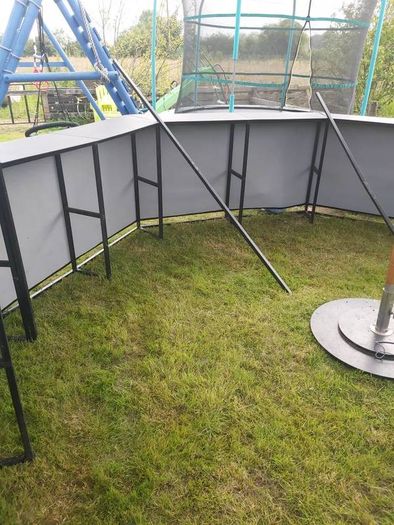 outdoor bar/food area