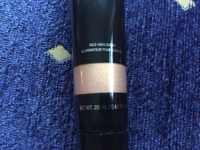 Anastasia Beverly Hills Liquid Glow highlighter