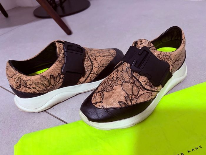Christopher Kane Lace Pattern Sneakers in Beige Leather Brown