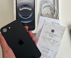 Brand new Apple iPhone 16e - Black, 128gb - unlocked: worth 709, private seller, Currys receipt