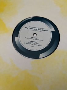 Original press. Fish go deep The cure and the cause 12" vinyl