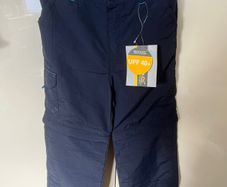 Regatta CONVERTIBLE zipped trousers/shorts age 5-6
