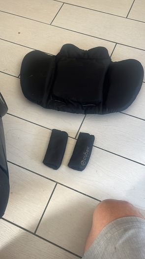 Cybex cloud t carseat