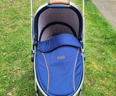 Egg pram tandem