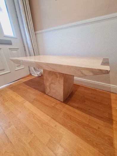 marble  table