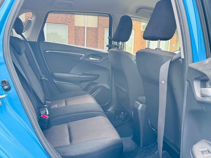 Honda fit hybrid