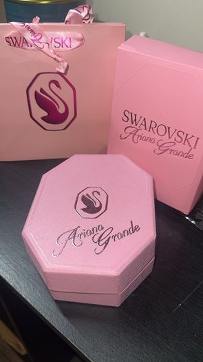 Set Swarovski x Ariana Grande