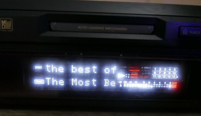 Sony MDS-JE530 Minidisc Player & Recorder, and 5 Discs - Works Well.