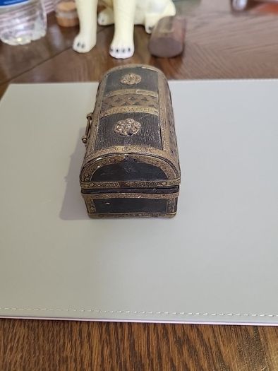 Trinket treasure box